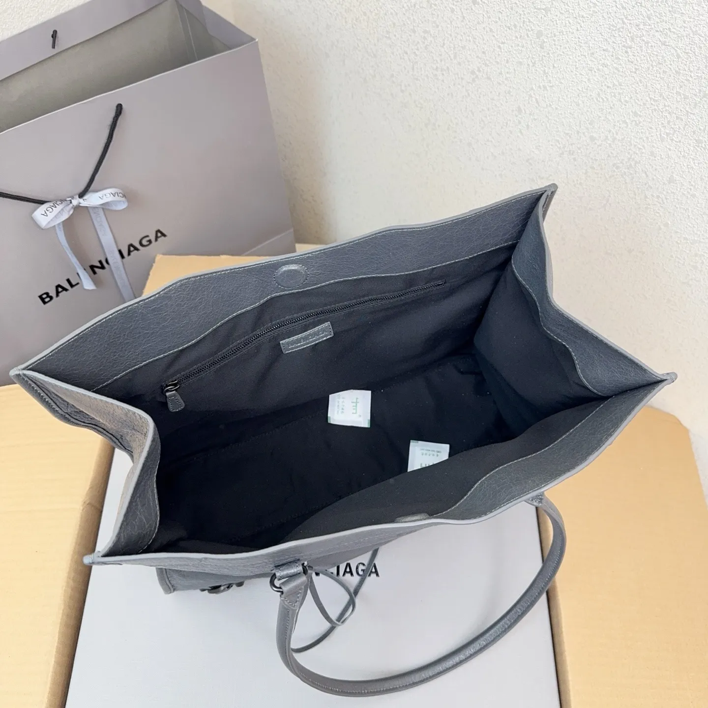 All Categories Balenciaga Women's Bags (Balenciaga) Balenciaga Original Order 2190