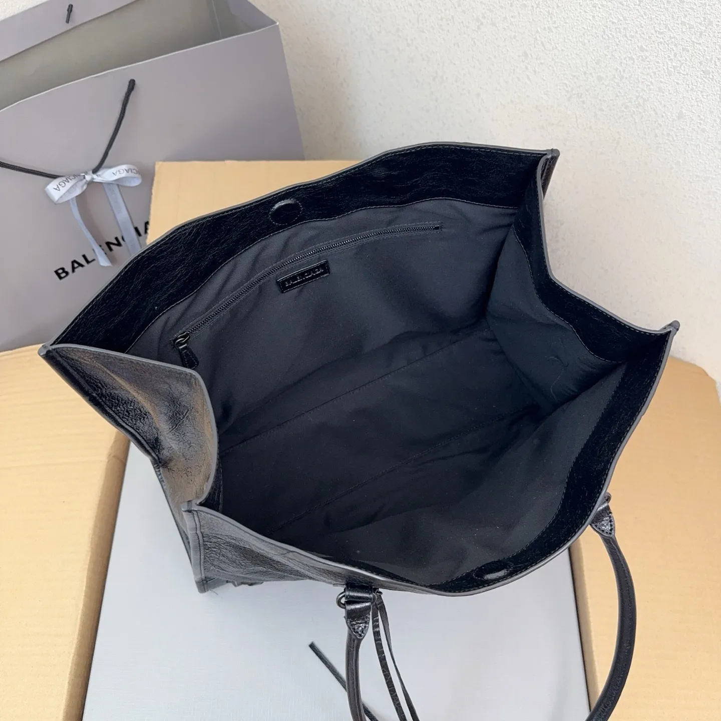 All Categories Balenciaga Women's Bags (Balenciaga) Balenciaga Original Order 2190