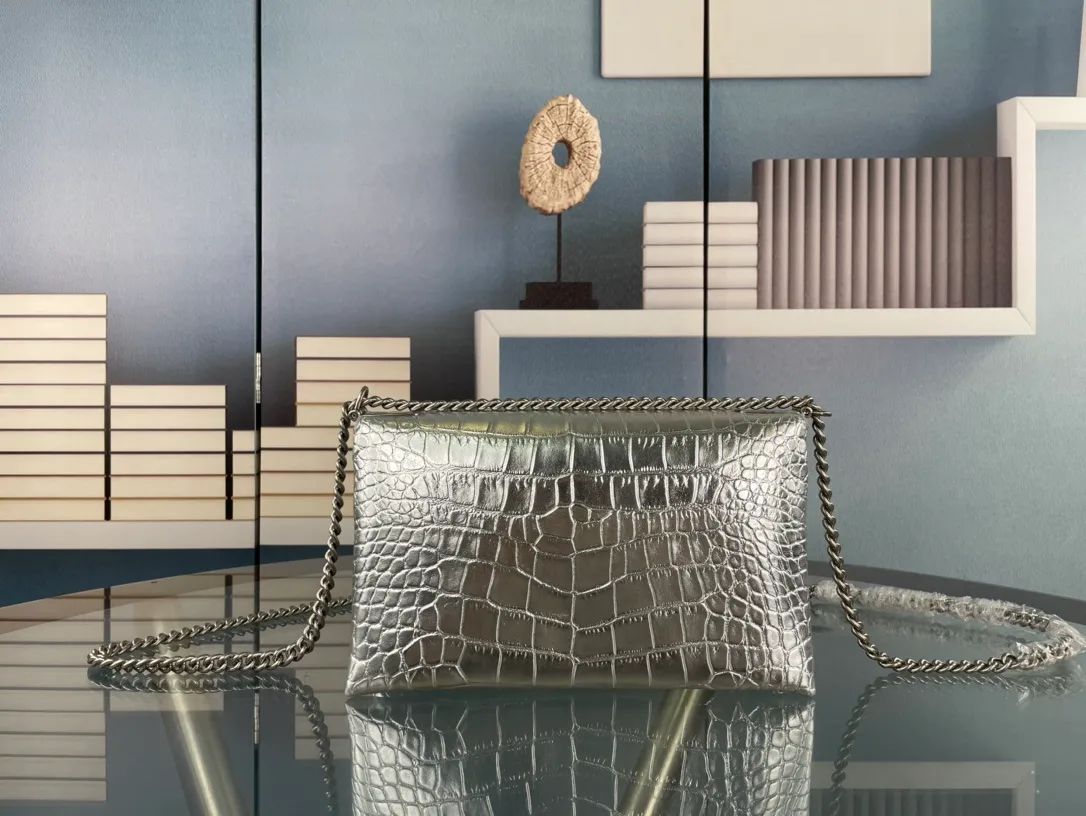 All Categories Official Website "Brand Women's Bags" Women's Bags 💙 BALENCIAGA 2023 latest Balenciaga crocodile pattern crossbody bag
