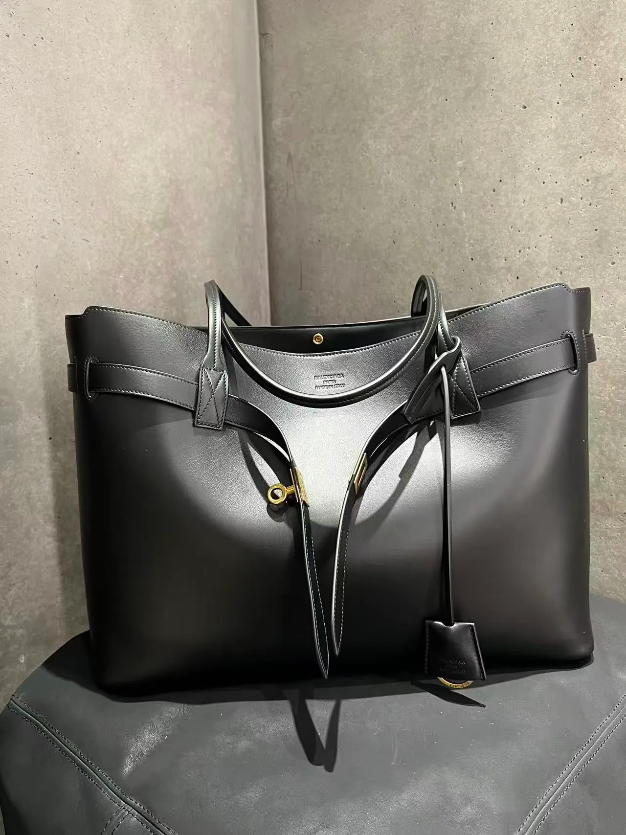 All Categories Balenciaga Women's Bags (Balenciaga) Balenciaga 666