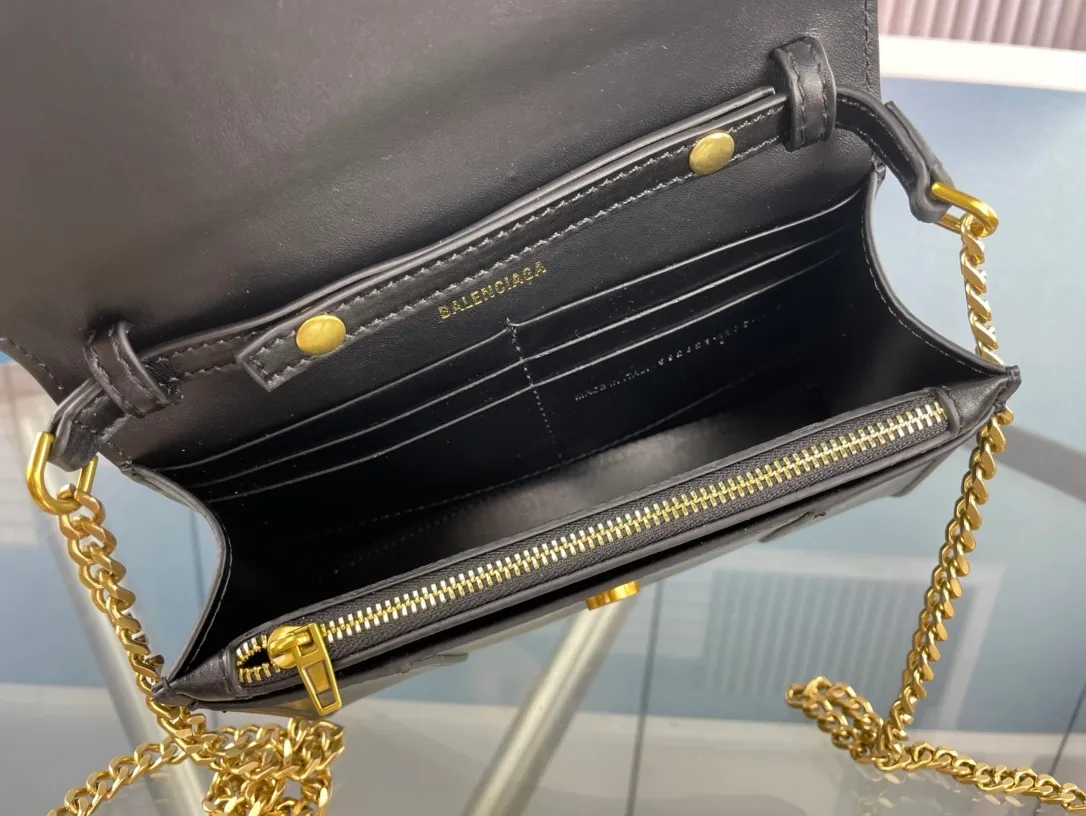 All categories Official website "Brand Women's Bags" Women's Bags 💙 BALENCIAGA 2023 latest Balenciaga crossbody bag