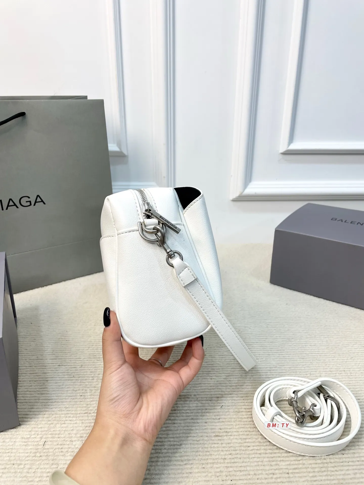 All Categories Official Website "Brand Women's Bags" Women's Bags 💙 BALENCIAGA 2025 New Balenciaga Crossbody Bag
