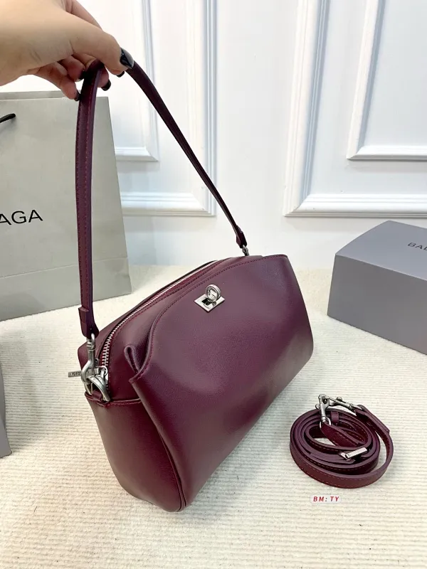 All Categories Official Website "Brand Women's Bags" Women's Bags 💙 BALENCIAGA 2025 New Balenciaga Crossbody Bag