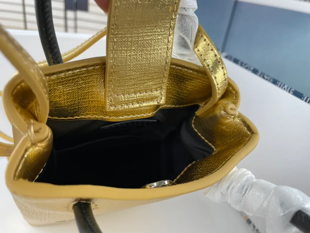 All categories Official website "Brand Women's Bags" Women's Bags 💙 BALENCIAGA 2023 latest Balenciaga mobile phone bag