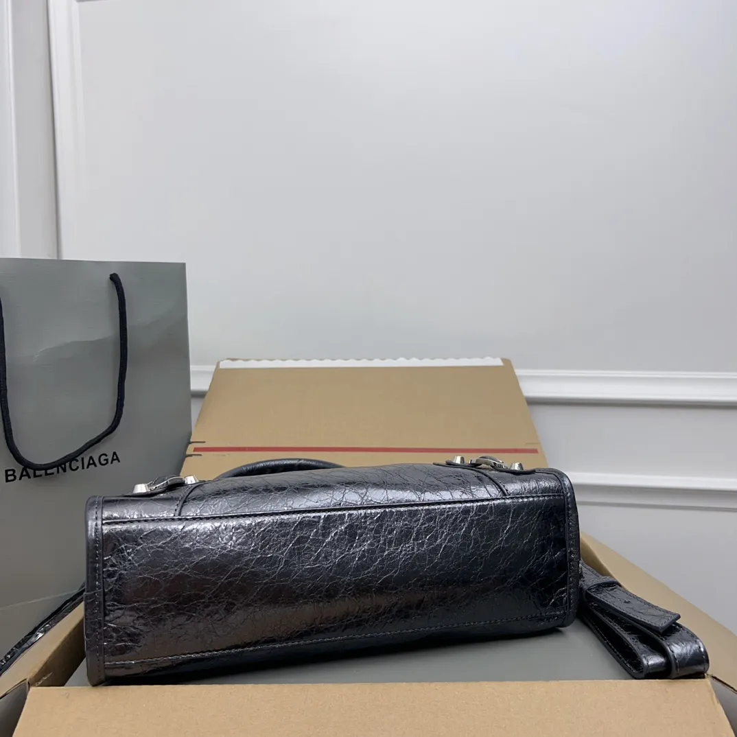 All Categories Balenciaga Women's Bags (Balenciaga) Balenciaga 3020