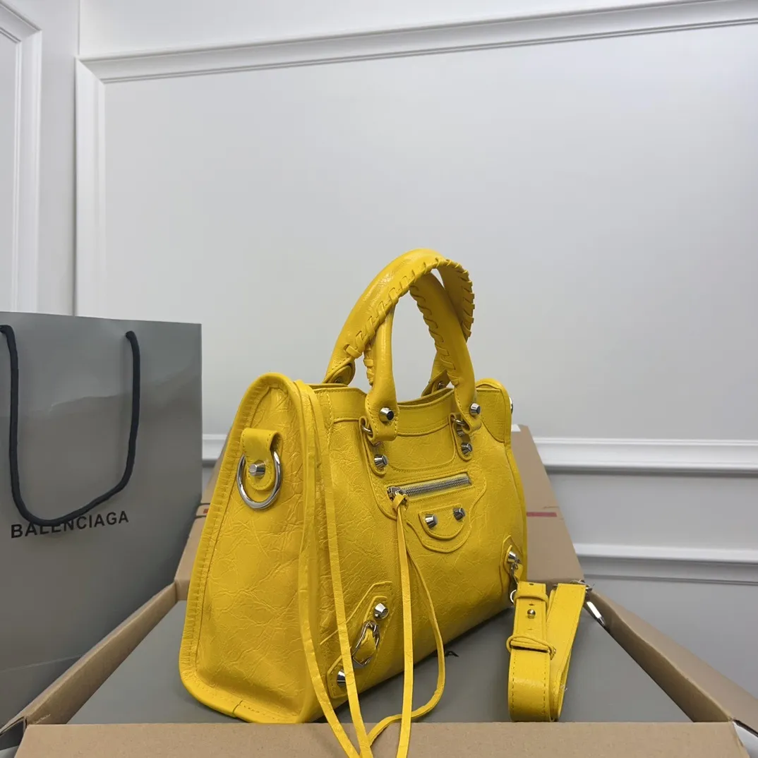 All Categories Balenciaga Women's Bags (Balenciaga) Balenciaga 3020