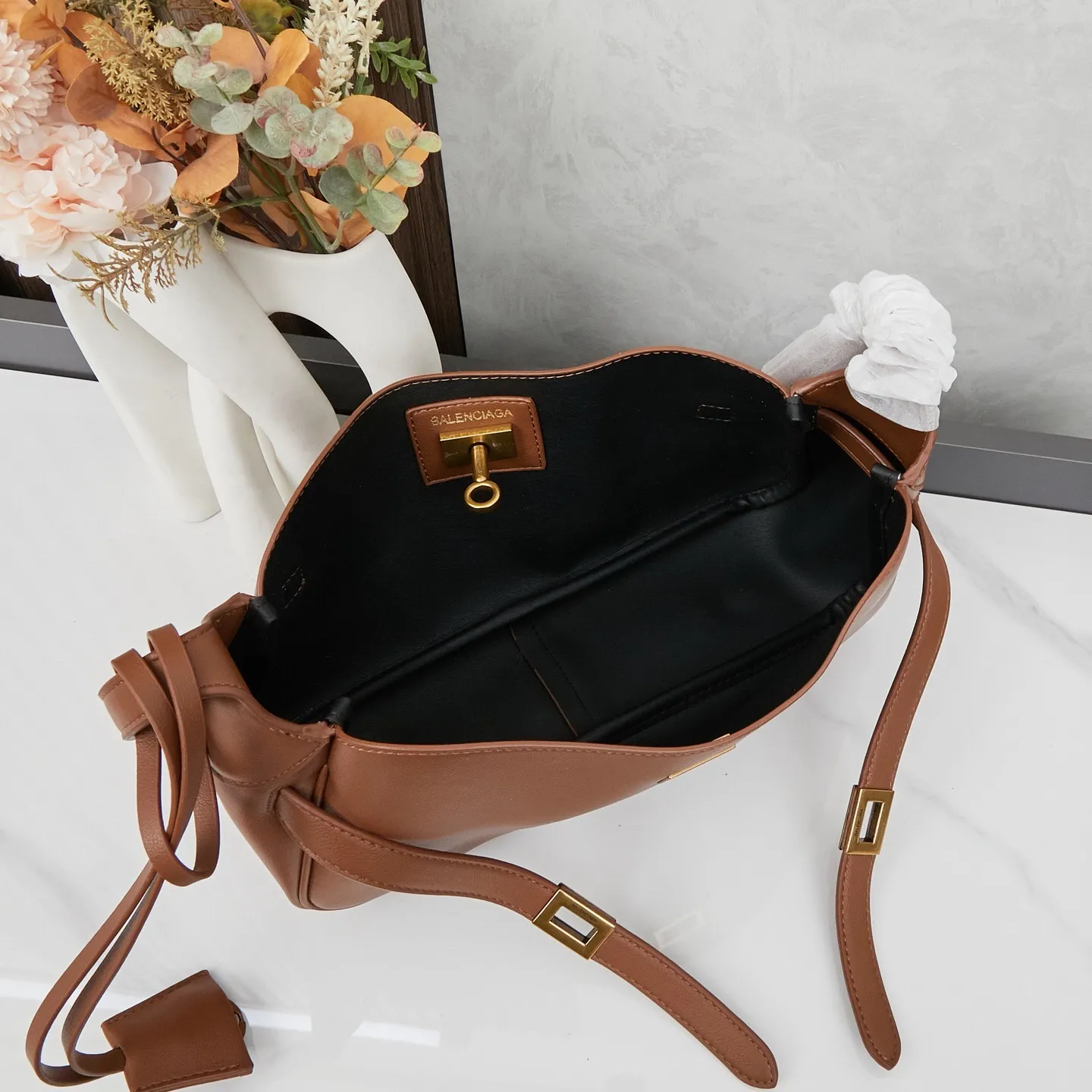 All Categories Official Website "Brand Women's Bags" Women's Bags 💙 BALENCIAGA 2025 Official Website New Balenciaga Underarm Bag