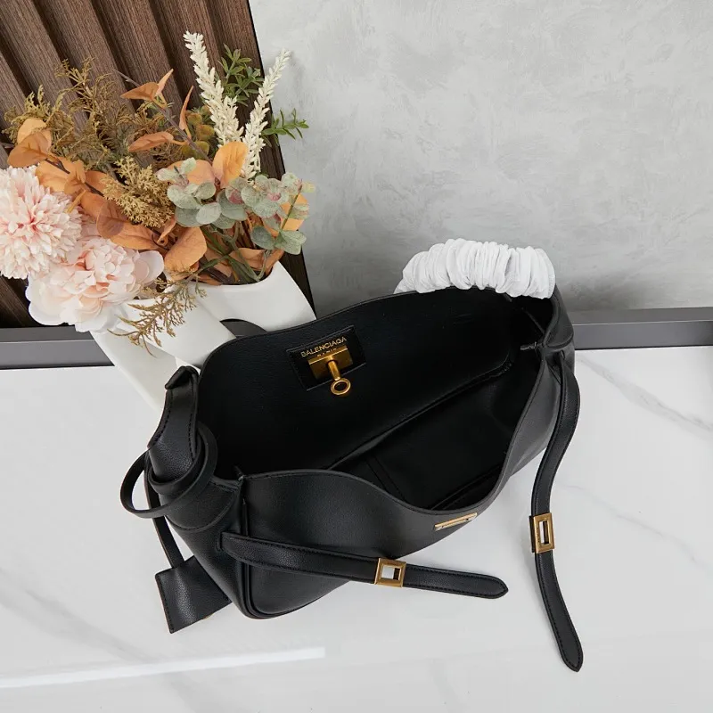 All Categories Official Website "Brand Women's Bags" Women's Bags 💙 BALENCIAGA 2025 Official Website New Balenciaga Underarm Bag