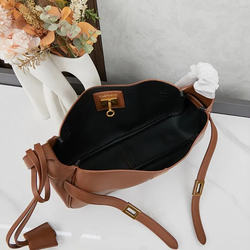 All Categories Official Website "Brand Women's Bags" Women's Bags 💙 BALENCIAGA 2025 Official Website New Balenciaga Underarm Bag