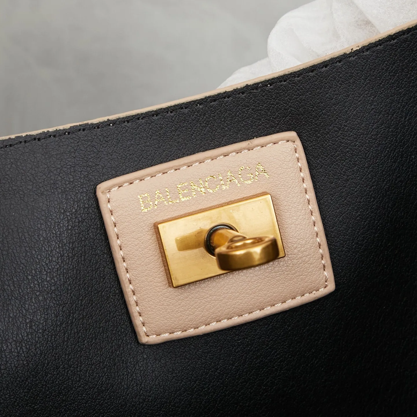 All Categories Official Website "Brand Women's Bags" Women's Bags 💙 BALENCIAGA 2025 Official Website New Balenciaga Underarm Bag