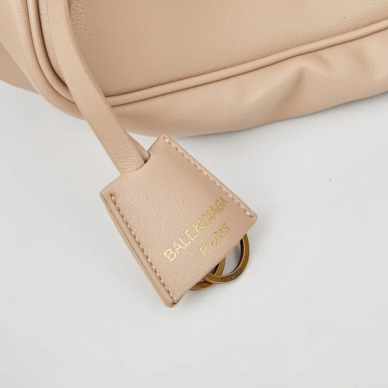 All Categories Official Website "Brand Women's Bags" Women's Bags 💙 BALENCIAGA 2025 Official Website New Balenciaga Underarm Bag