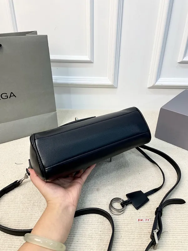 All Categories Official Website "Brand Women's Bags" Women's Bags 💙 BALENCIAGA 2025 New Balenciaga Crossbody Bag