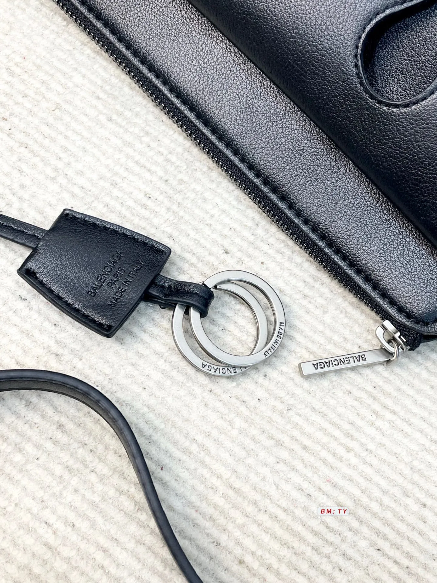 All Categories Official Website "Brand Women's Bags" Women's Bags 💙 BALENCIAGA 2025 New Balenciaga Crossbody Bag