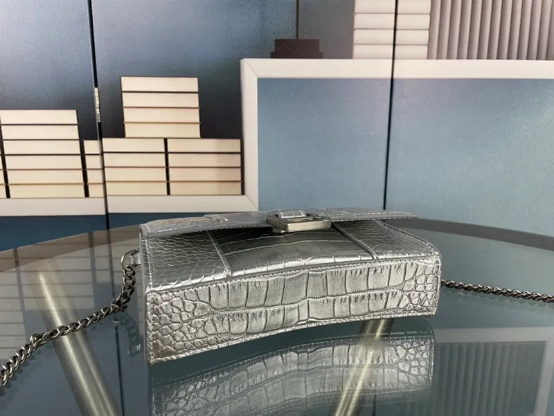 All categories Official website "Brand Women's Bags" Women's Bags 💙 BALENCIAGA 2023 latest Balenciaga crossbody bag