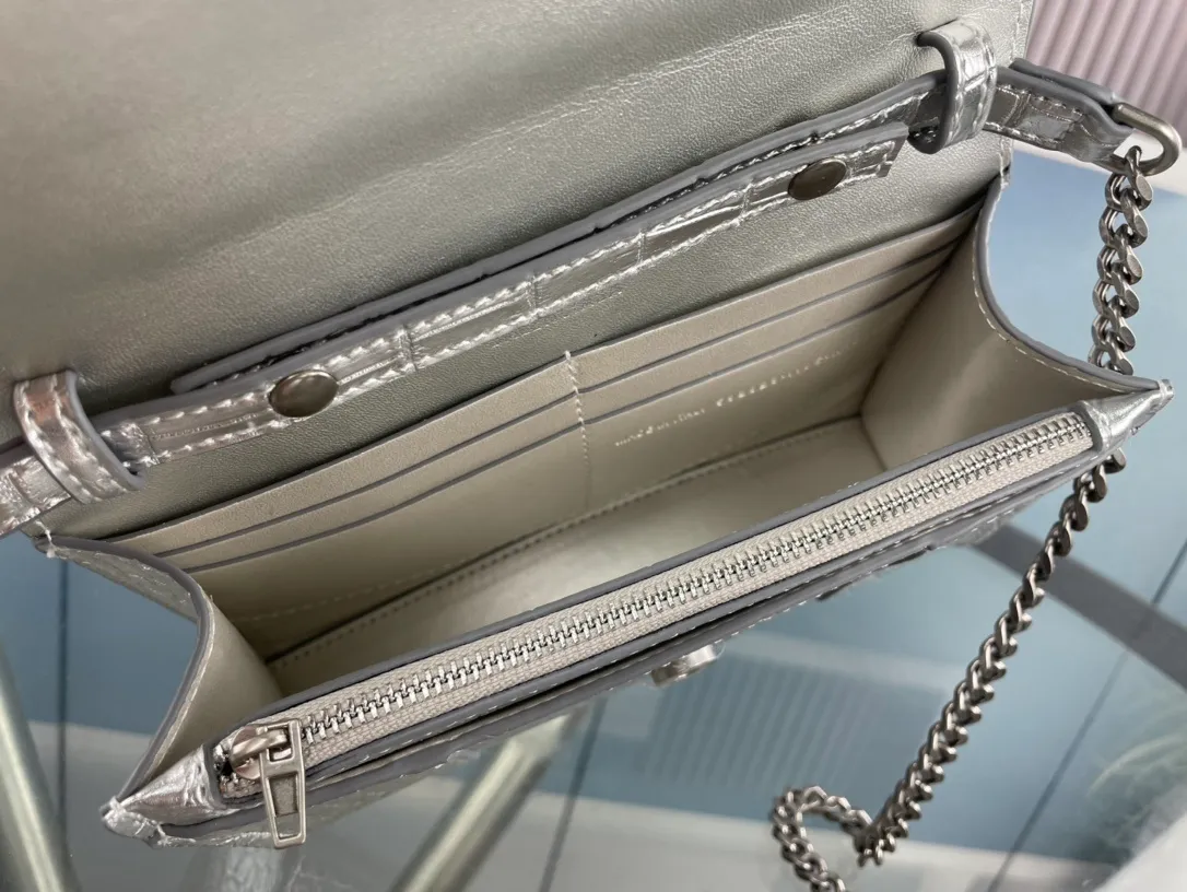 All categories Official website "Brand Women's Bags" Women's Bags 💙 BALENCIAGA 2023 latest Balenciaga crossbody bag