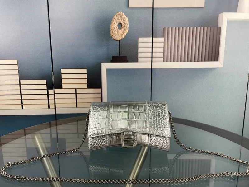 All categories Official website "Brand Women's Bags" Women's Bags 💙 BALENCIAGA 2023 latest Balenciaga crossbody bag
