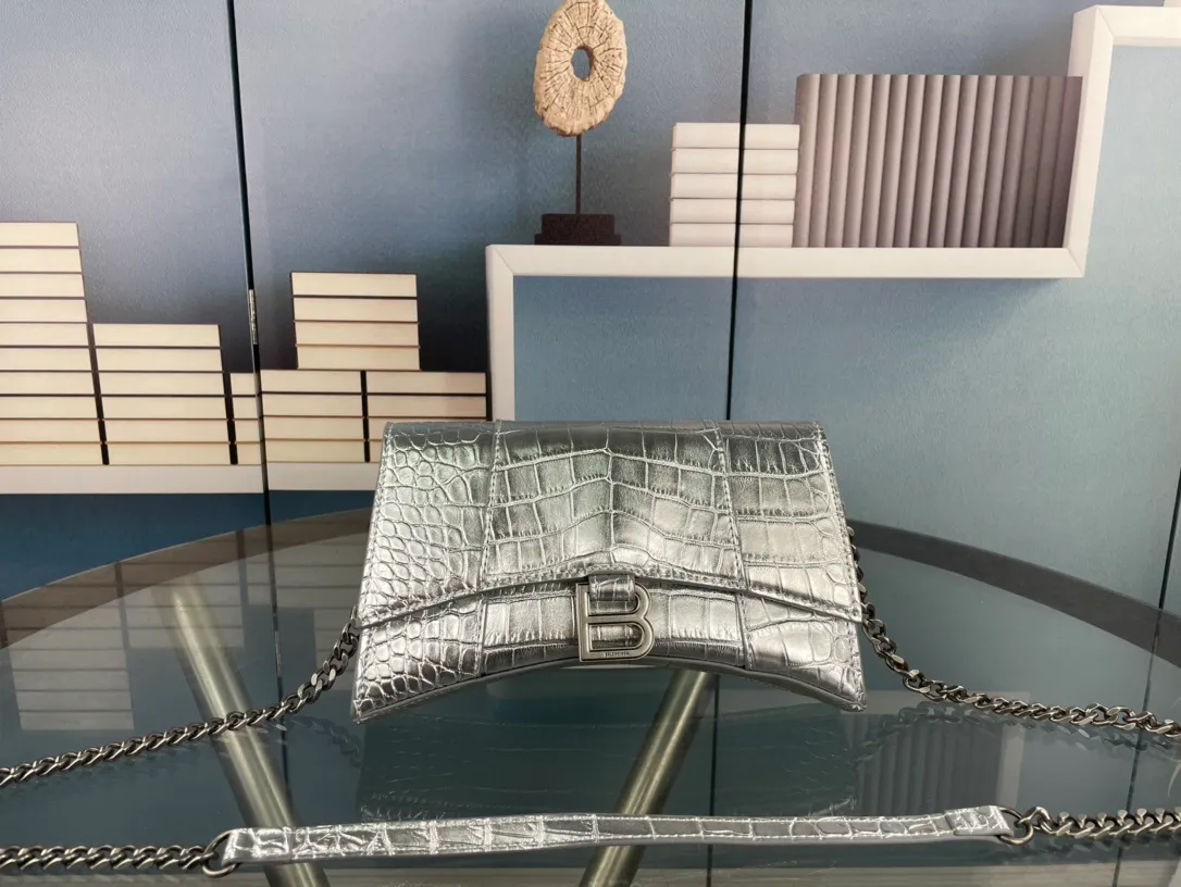 All categories Official website "Brand Women's Bags" Women's Bags 💙 BALENCIAGA 2023 latest Balenciaga crossbody bag