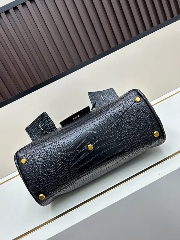 All Categories Balenciaga Women's Bags (Balenciaga) Balenciaga 8050