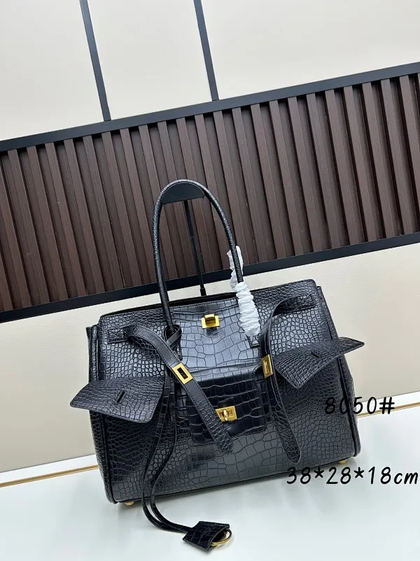 All Categories Balenciaga Women's Bags (Balenciaga) Balenciaga 8050