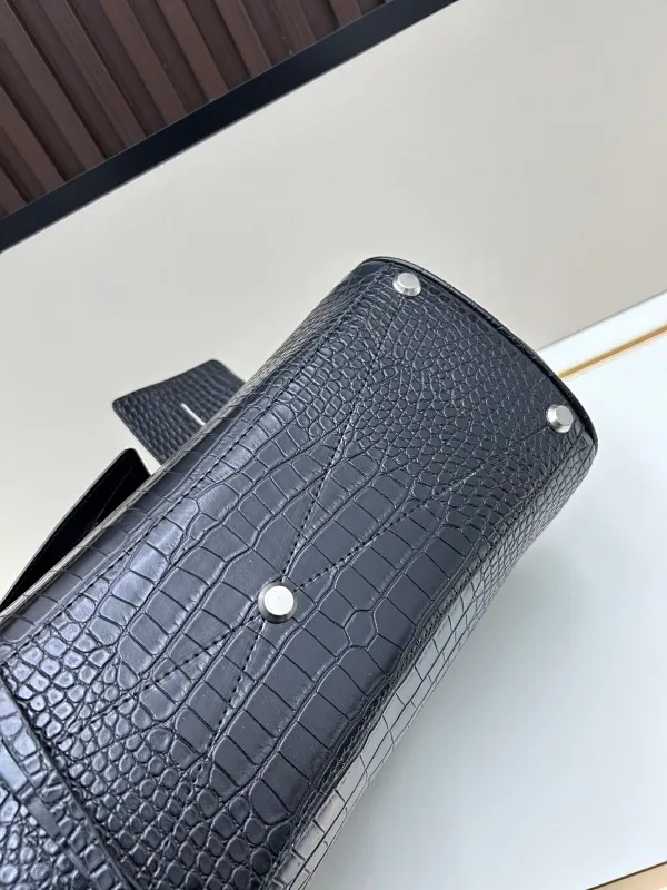 All Categories Balenciaga Women's Bags (Balenciaga) Balenciaga 8050