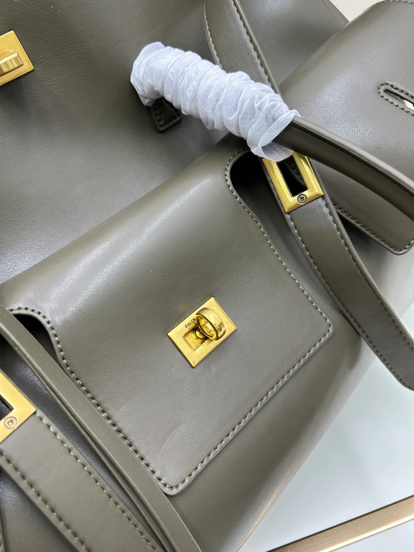 All Categories Balenciaga Women's Bags (Balenciaga) Balenciaga 8050