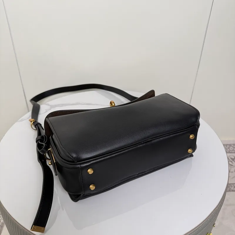 All categories Balenciaga Women's Bags (Balenciaga) Balenciaga 188102