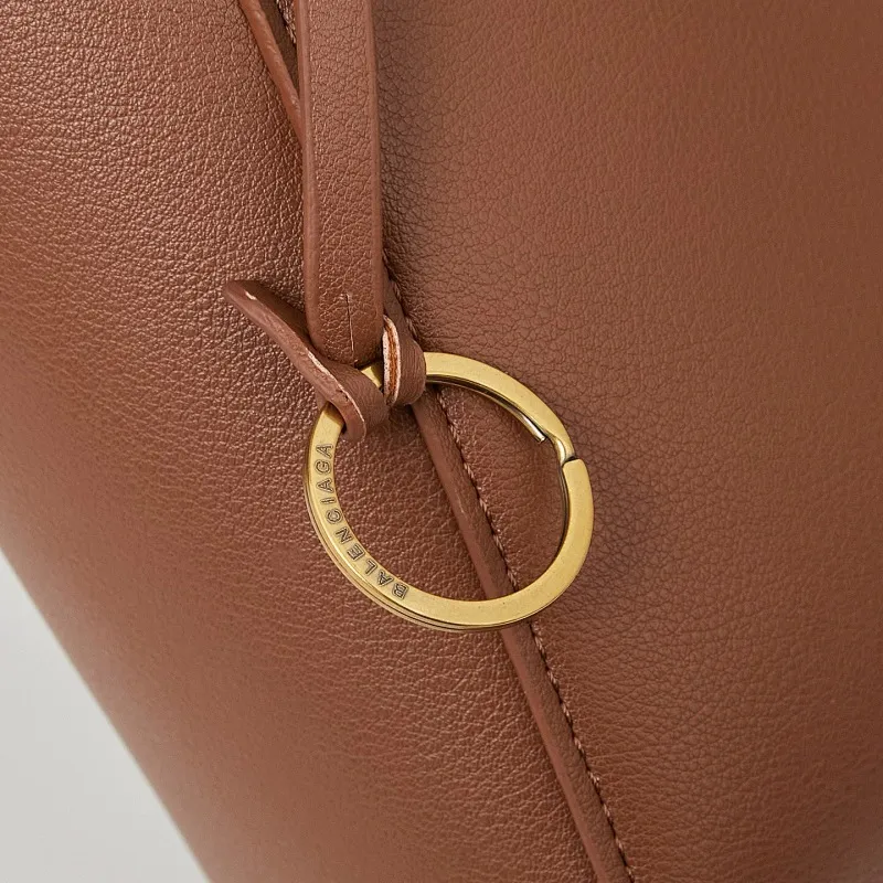 All Categories Official Website "Brand Women's Bags" Women's Bags 💙 BALENCIAGA 2025 Official Website New Balenciaga Crossbody Bag