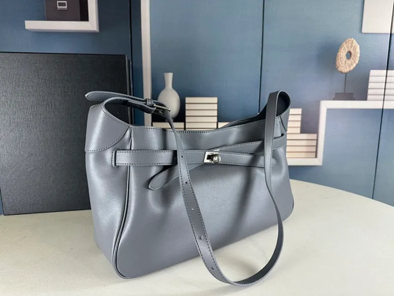 All categories Balenciaga Women's Bags (Balenciaga) Balenciaga 97728