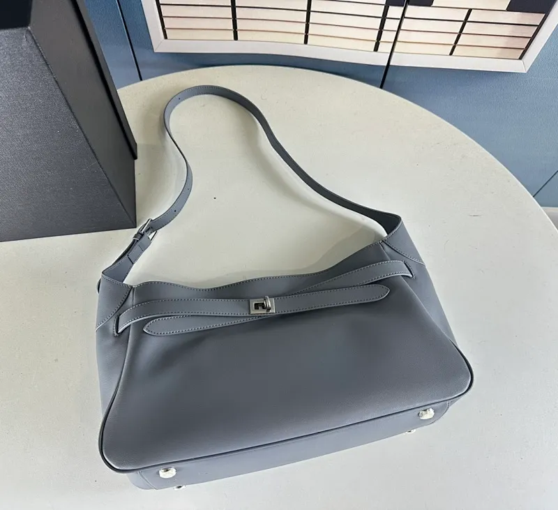 All categories Balenciaga Women's Bags (Balenciaga) Balenciaga 97728