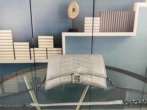 All categories Official website "Brand Women's Bags" Women's Bags 💙 BALENCIAGA 2023 latest Balenciaga crossbody bag
