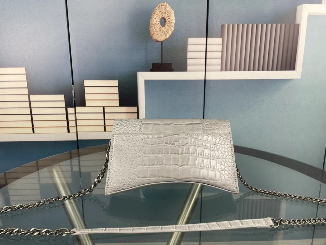 All categories Official website "Brand Women's Bags" Women's Bags 💙 BALENCIAGA 2023 latest Balenciaga crossbody bag