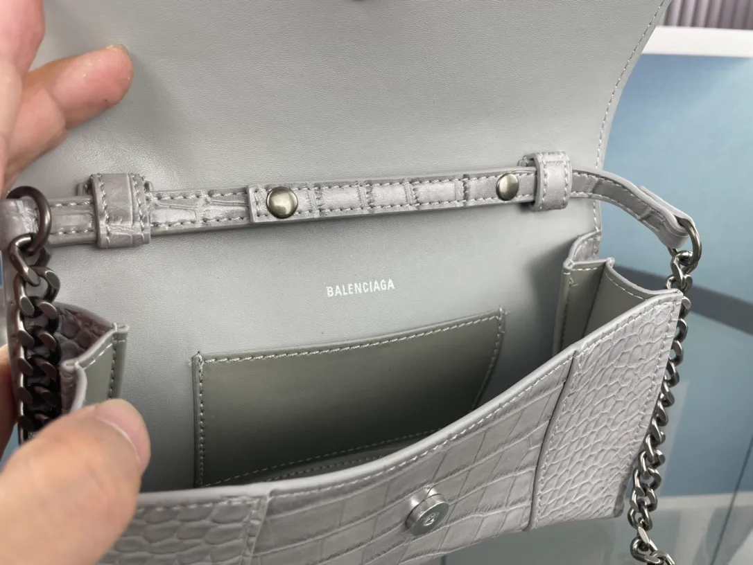 All categories Official website "Brand Women's Bags" Women's Bags 💙 BALENCIAGA 2023 latest Balenciaga crossbody bag