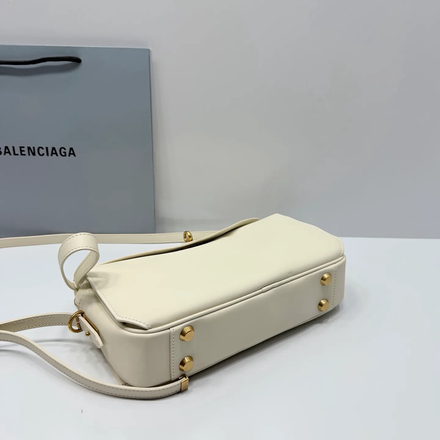 All Categories Official Website "Brand Women's Bags" Women's Bags 💙 BALENCIAGA 2026 New Balenciaga Crossbody Bag