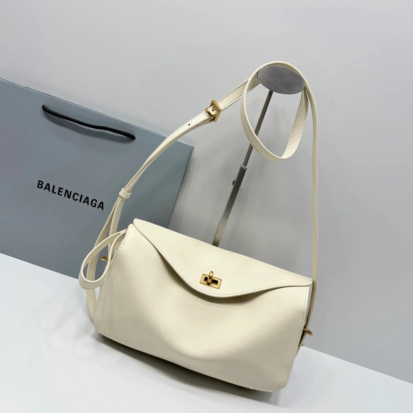 All Categories Official Website "Brand Women's Bags" Women's Bags 💙 BALENCIAGA 2026 New Balenciaga Crossbody Bag