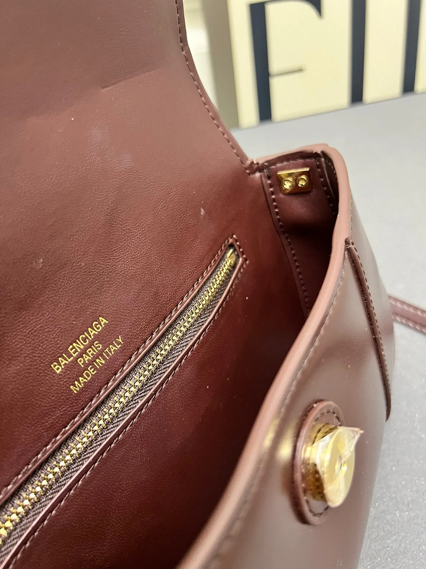 All Categories Official Website "Brand Women's Bags" Women's Bags 💙 BALENCIAGA 2025 New Balenciaga Crossbody Bag