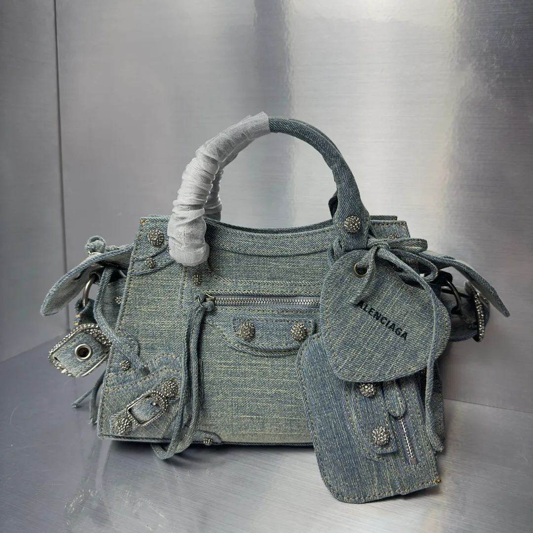 All categories Balenciaga Women's Bags (Balenciaga) Balenciaga 26318