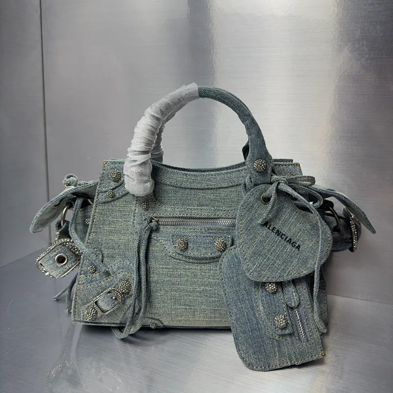All categories Balenciaga Women's Bags (Balenciaga) Balenciaga 26318