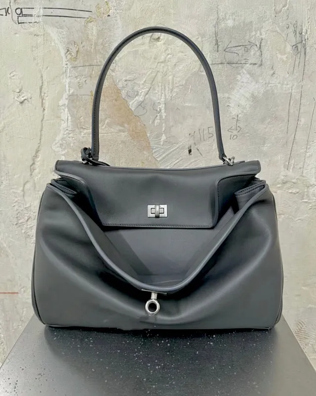 All Categories Balenciaga Women's Bags (Balenciaga) Balenciaga 2211