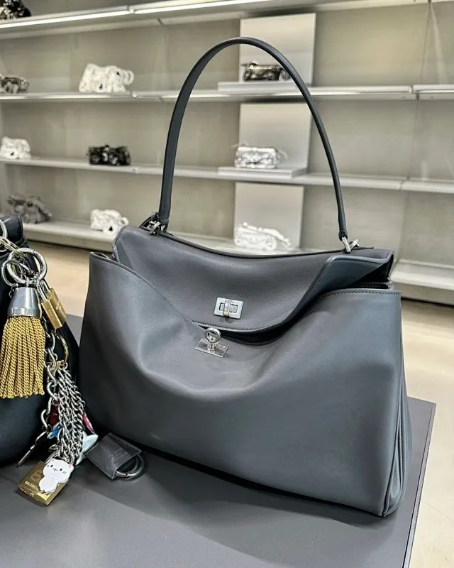 All Categories Balenciaga Women's Bags (Balenciaga) Balenciaga 2211