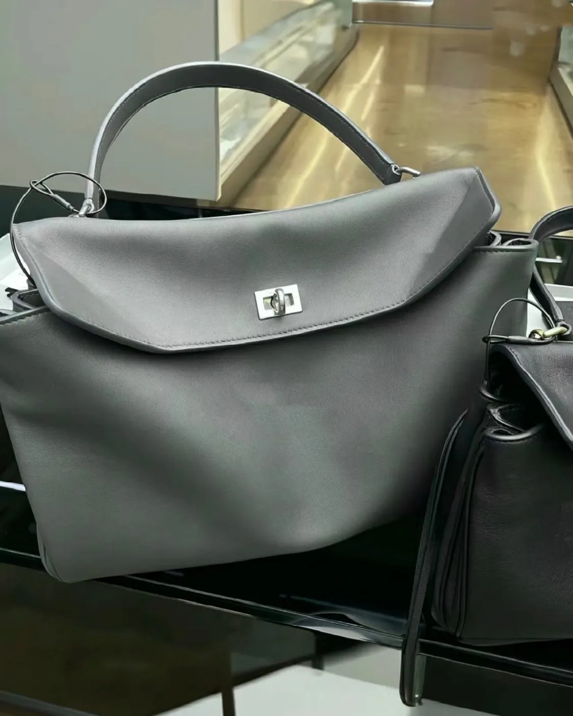 All Categories Balenciaga Women's Bags (Balenciaga) Balenciaga 2211