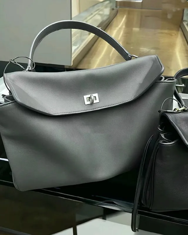 All Categories Balenciaga Women's Bags (Balenciaga) Balenciaga 2211