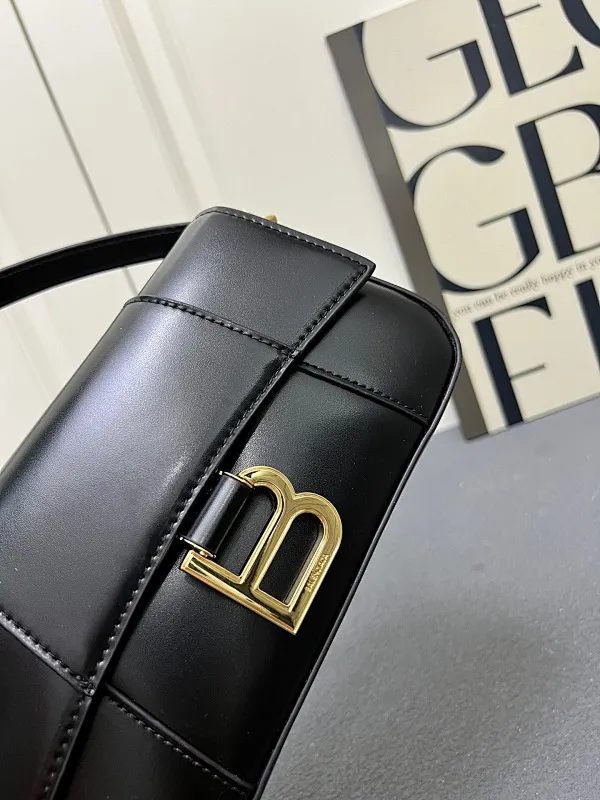 All Categories Official Website "Brand Women's Bags" Women's Bags 💙 BALENCIAGA 2025 New Balenciaga Crossbody Bag
