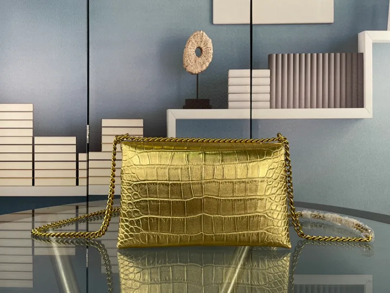 All Categories Official Website "Brand Women's Bags" Women's Bags 💙 BALENCIAGA 2023 latest Balenciaga crocodile pattern crossbody bag