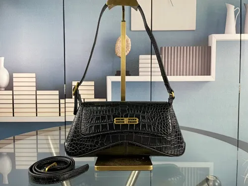 All categories Official website "Brand Women's Bags" Women's Bags 💙 BALENCIAGA 2023 latest Balenciaga crossbody bag