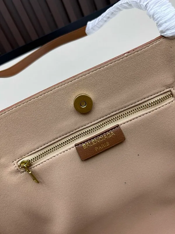 All Categories Balenciaga Women's Bags (Balenciaga) Balenciaga 6002 Large