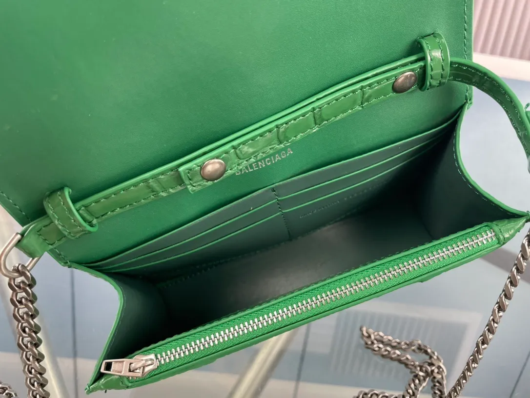 All categories Official website "Brand Women's Bags" Women's Bags 💙 BALENCIAGA 2023 latest Balenciaga crossbody bag