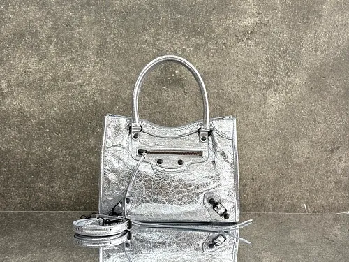 All Categories Balenciaga Women's Bags (Balenciaga) Balenciaga 1020