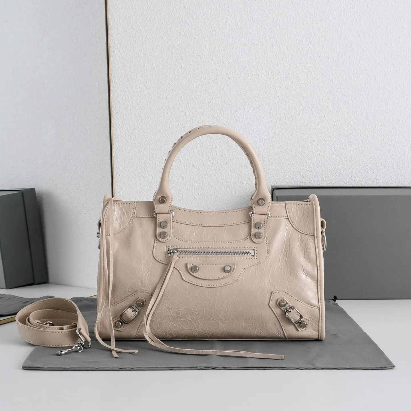 All Categories Balenciaga Women's Bags (Balenciaga) Balenciaga 3020