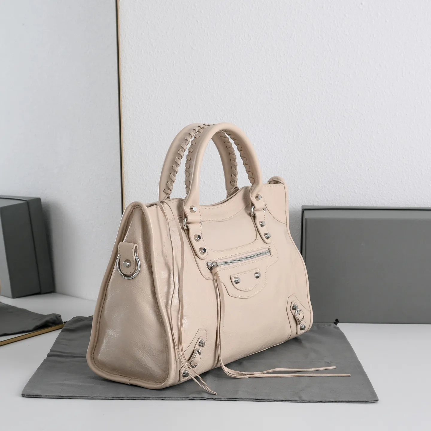 All Categories Balenciaga Women's Bags (Balenciaga) Balenciaga 3020