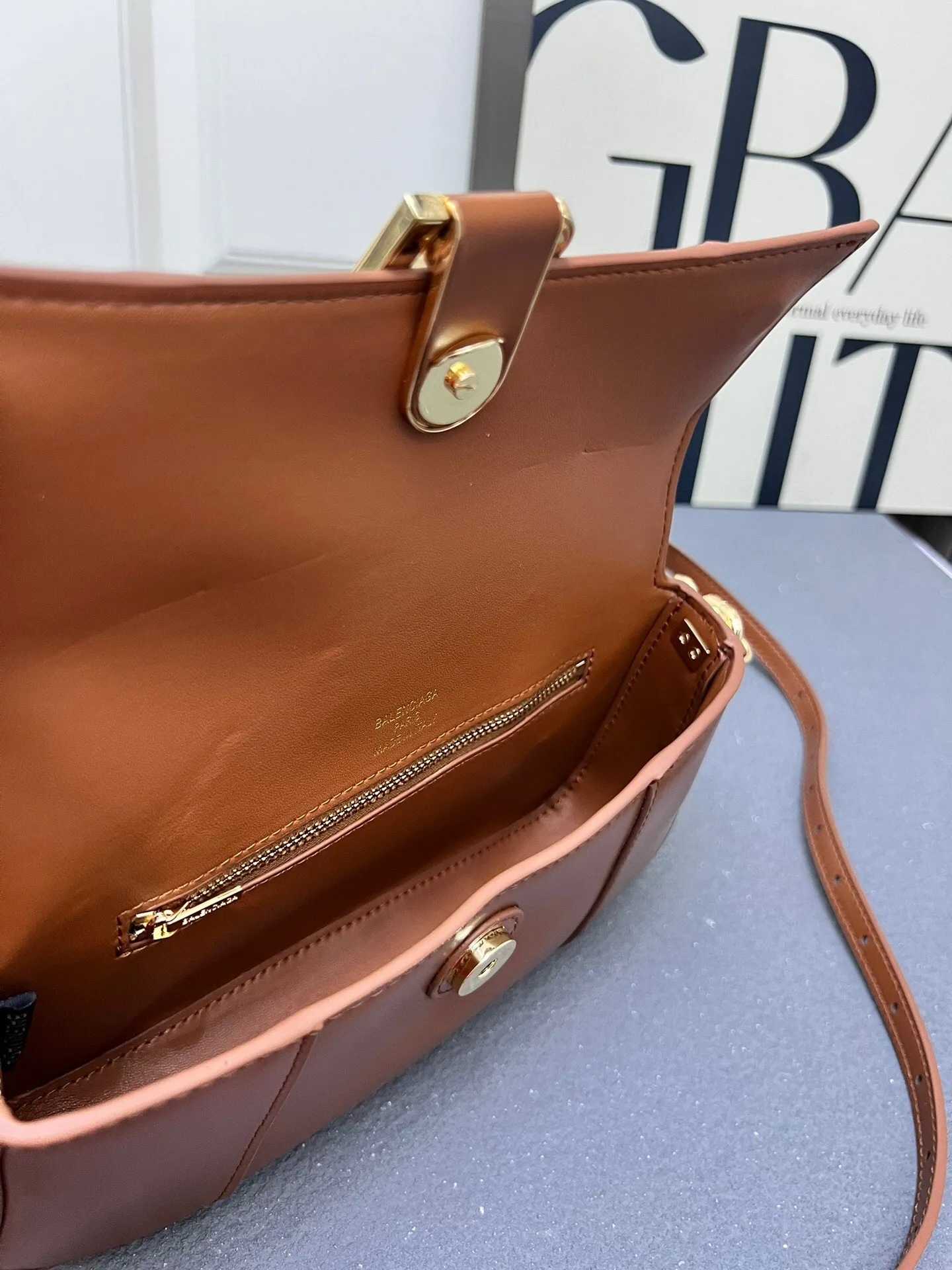 All Categories Official Website "Brand Women's Bags" Women's Bags 💙 BALENCIAGA 2025 New Balenciaga Crossbody Bag
